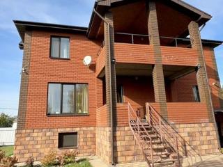 Коттедж, 400 м², 10 соток
