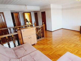 6-комн., 207 м², 2/3 этаж