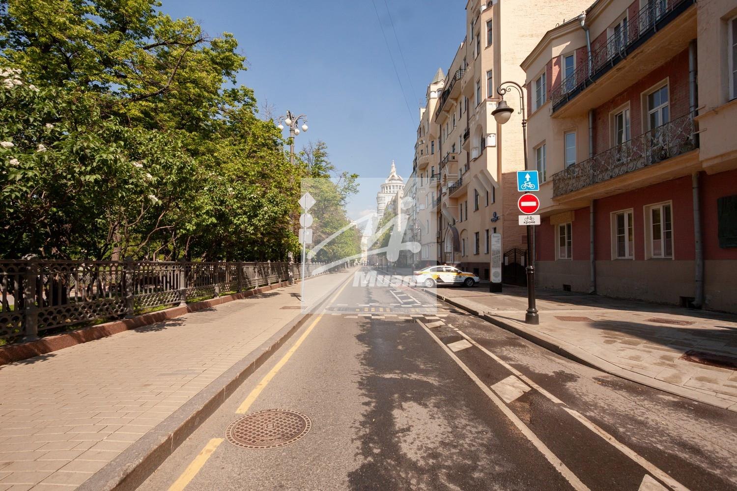 Купить квартиру на Малой Бронной улице, 27/14 в Москве — 6 862 объявления  по продаже квартир на МирКвартир