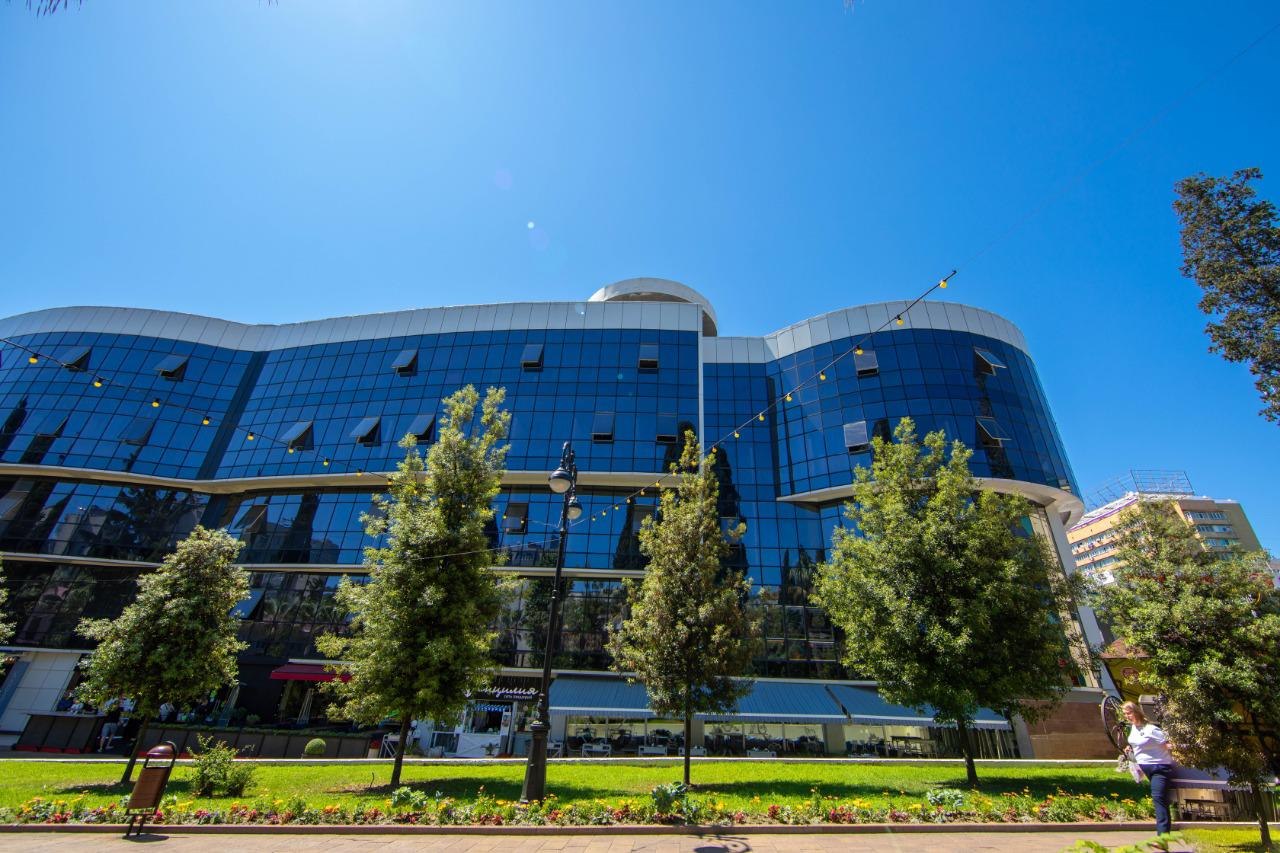 миррор навагинская. ак миррор сочи. ак миррор сочи навагинская бассейн. апартаменты миррор сочи навагинская. миррор навагинская.