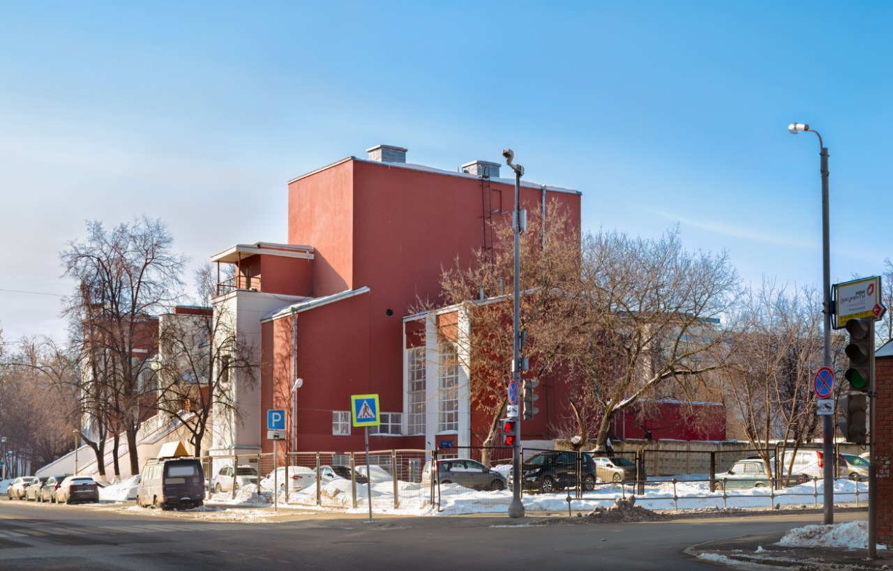 Здание клуба фабрики Свобода. Фото: © Дмитрий Данилкин / Фотобанк Лори