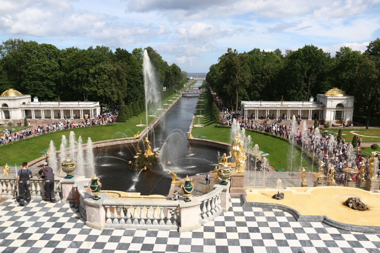 Петродворцовый район — это один из экологически благоприятных районов города. Фото: Мир Квартир
