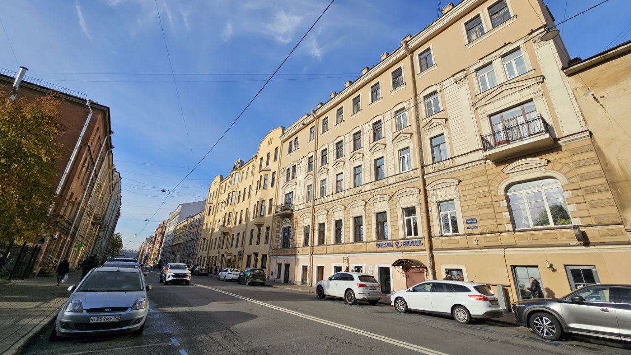 Издательство было в этом доме. Фото: Мир Квартир